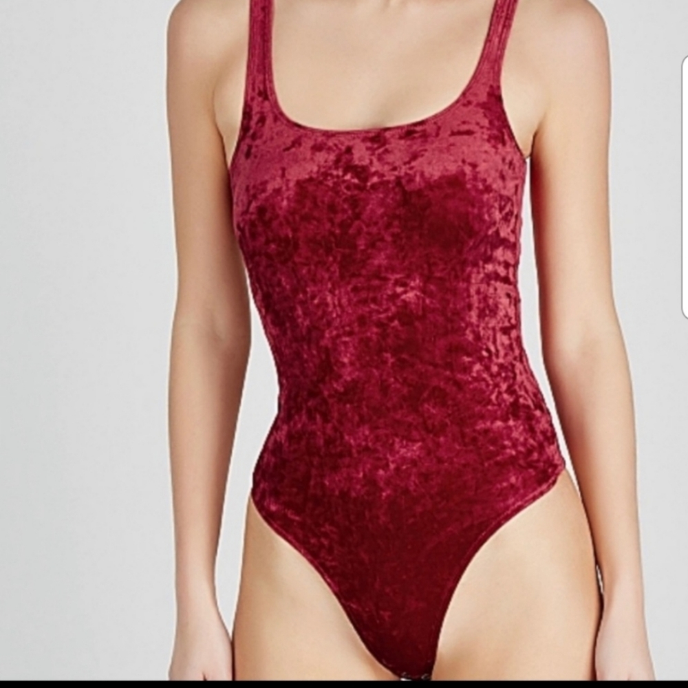NWT Good American Red Crushed Velvet Bodysuit 1